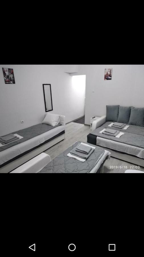 Apartmani Pinokio Nis Exterior foto