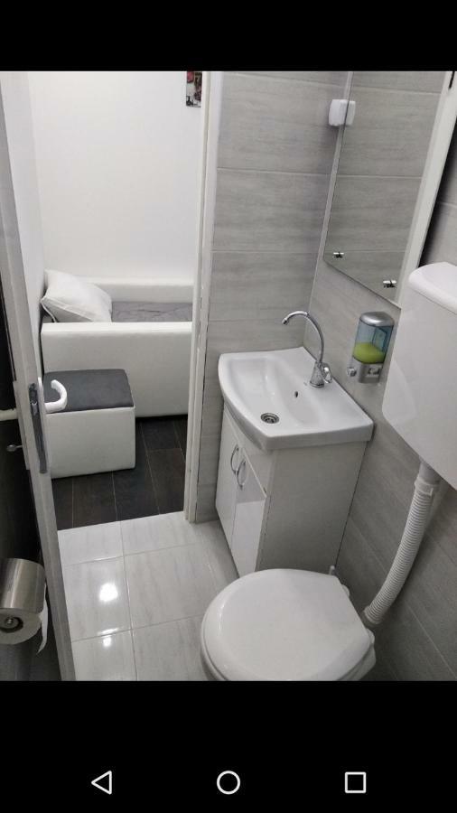 Apartmani Pinokio Nis Exterior foto